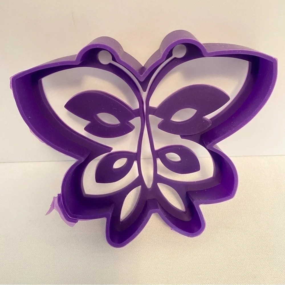Disney Encanto 3 Piece Silicone Breakfast Molds And 3 Magnets New Without Tags